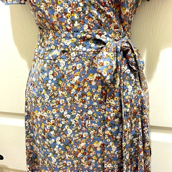 Simplee Blue Floral Wrap Ruffle Hem Maxi Dress - Picture 4 of 10